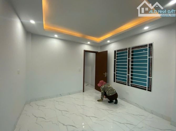 B.Á.N NHÀ LIÊN MẠC , Ô TÔ TRÁNH , KINH DOANH, 3 MẶT THOÁNG LẠI SÁT SÂN CHƠI  38M2, 5 TỶ 6 - 2
