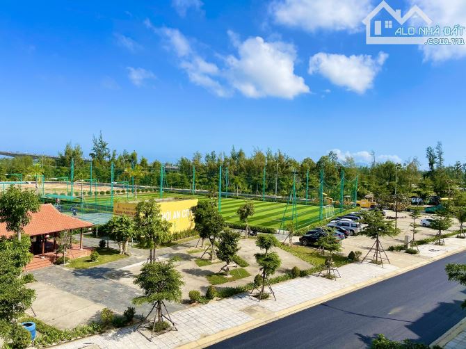 Bán nhà 3 tầng 5 phòng ngủ view sông Hội An, 100m2 cắt lỗ 800 triệu - 1