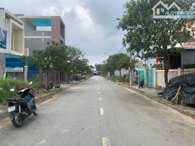 Bán lô đất tái định cư Cầu Cổ Luỹ xã Nghĩa Phú, 100m2 hướng Bắc giá 1250 triệu, SHR - 2