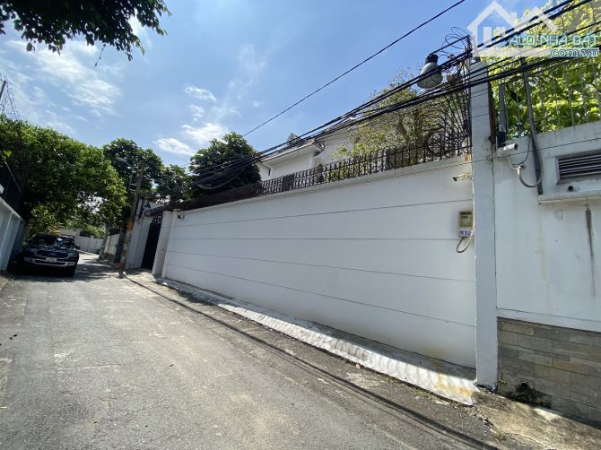 Bán Biệt Thự Đường Quốc Hương Quận 2.DT:20x26m.Giá 96 tỷ - 2