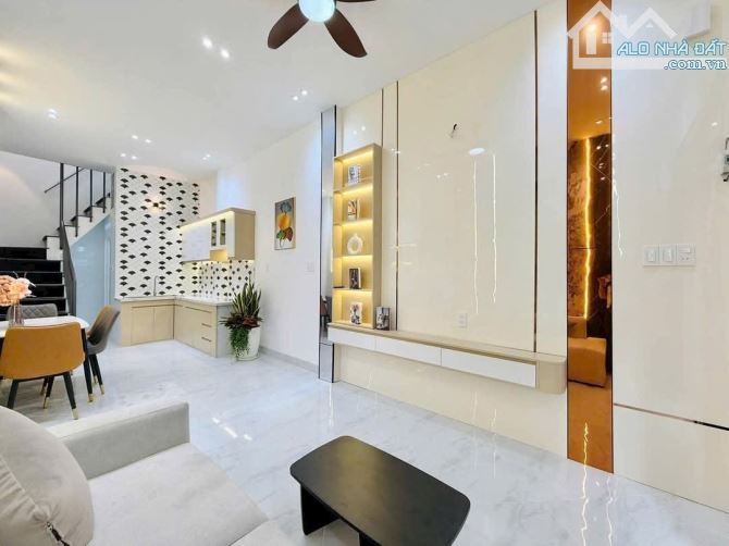 Bán nhà Nguyễn Du P.7 Gò Vấp 30M2 3PN 3TỶ85 - 3