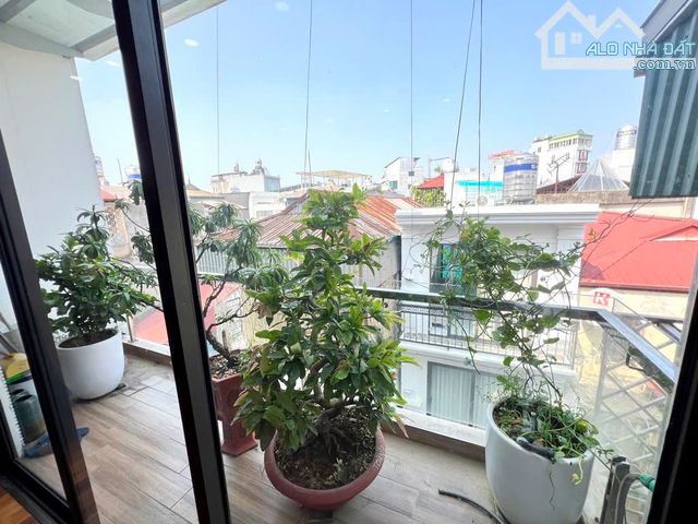 NHÀ 55M2*6T CÓ GARA Ở TÂN MAI, NGÕ Ô TÔ TRÁNH, 5 PHÒNG NGỦ - 3