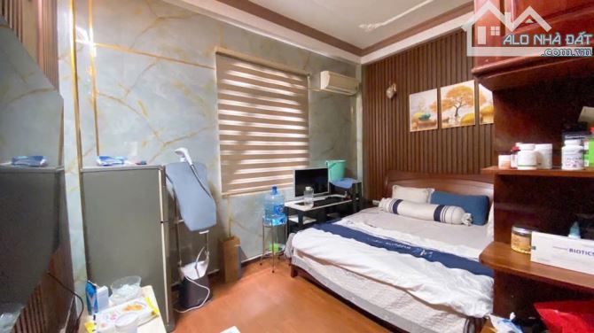 BÁN NHÀ WIEU CV GẦN EMART2-GÒ VẤP 80M2, NGANG 4.6M -4TẦNG - HẺM 8M - 8TỶ9 - 4