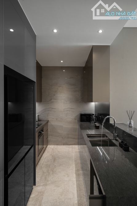 Căn hộ The MarQ có sổ Hồng 72m2 (2PN,2WC) full nội thất chỉ xách Vali vô ở giá 230tr/m2 - 4