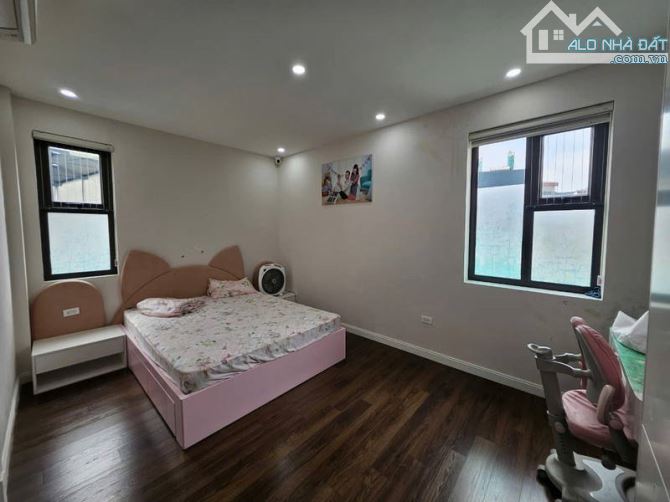 LK KHU FAFILM NGUYỄN TRÃI - 95M 5T MT5,5M - CÁCH MP 50M - Ô TÔ TRÁNH - VIEW C.CƯ - 35 TỶ - 5