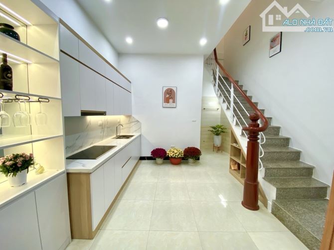 Nhà đẹp Cầu Giấy 36m2,full nội thất, 40m ra mặt phố, nhà thoáng sáng có sân riêng, hơn 7tỷ - 5