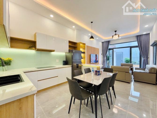 Bán gấp Villa 102M2, ngang 6,8m ngay Emart Phan Huy Ích nhỉnh 8 tỷ TL - 6