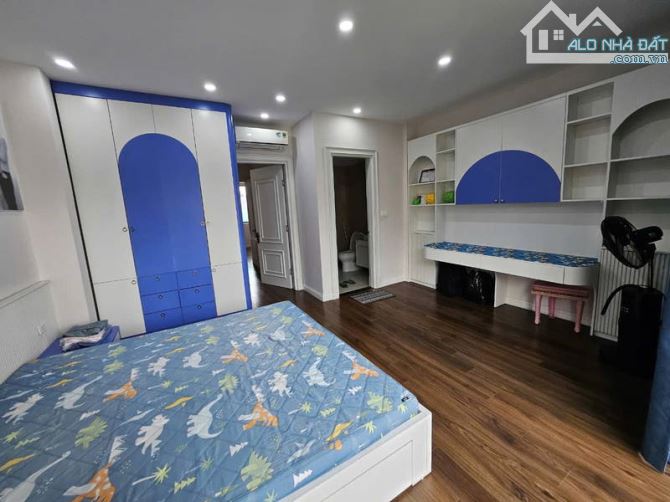 LK KHU FAFILM NGUYỄN TRÃI - 95M 5T MT5,5M - CÁCH MP 50M - Ô TÔ TRÁNH - VIEW C.CƯ - 35 TỶ - 6