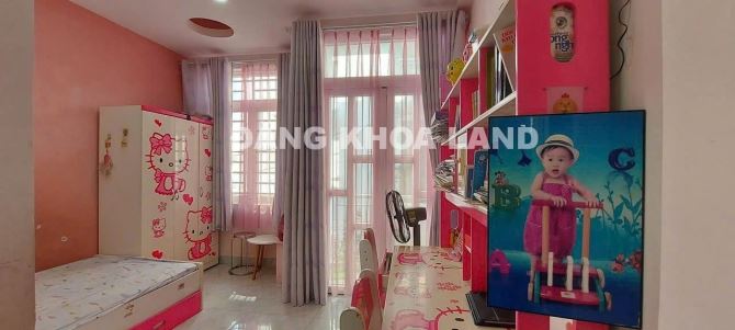 Nhà tuyệt đẹp 1Trệt 2Lầu, hẻm xe hơi tới nơi, đang cho thuê 10tr/tháng - DT 59m2 - giá tốt - 7