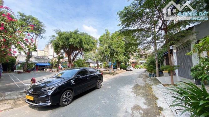BÁN NHÀ WIEU CV GẦN EMART2-GÒ VẤP 80M2, NGANG 4.6M -4TẦNG - HẺM 8M - 8TỶ9 - 8