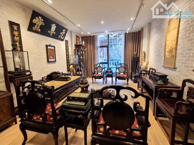Chiến Thắng Văn Quán, nội thất đẹp mê ly, ngõ to như phố, ô tô đỗ thoải mái, 39m2, 12.5 tỷ
