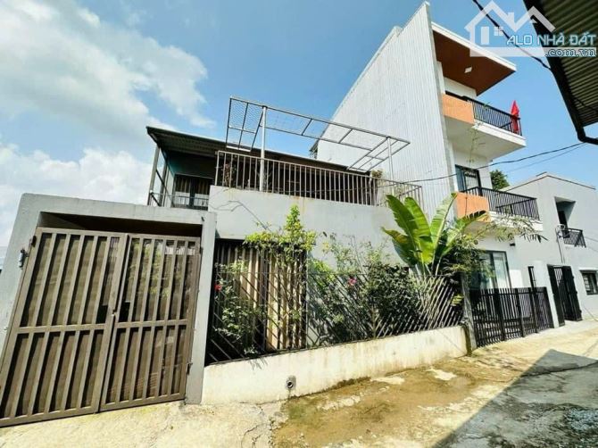 🏠🏠CẦN CHO THUÊ NHÀ 2 TẦNG GẦN TRƯỜNG TIỂU HỌC CƯ CHÁNH, KHẢI ĐỊNH