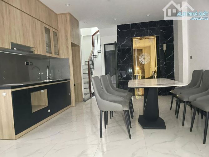 Nhà mới ở ngay - Lê Quang Đạo 38m2, 6T thang máy, mt 4.1m, giá 7.8 tỷ
