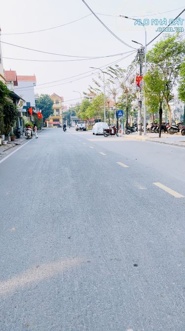 CẦN BÁN GẤP ĐẤT ĐẸP LÔ GÓC NGÕ THÔNG Ô TÔ TRÁNH 105m THỊ TRẤN ĐÔNG ANH