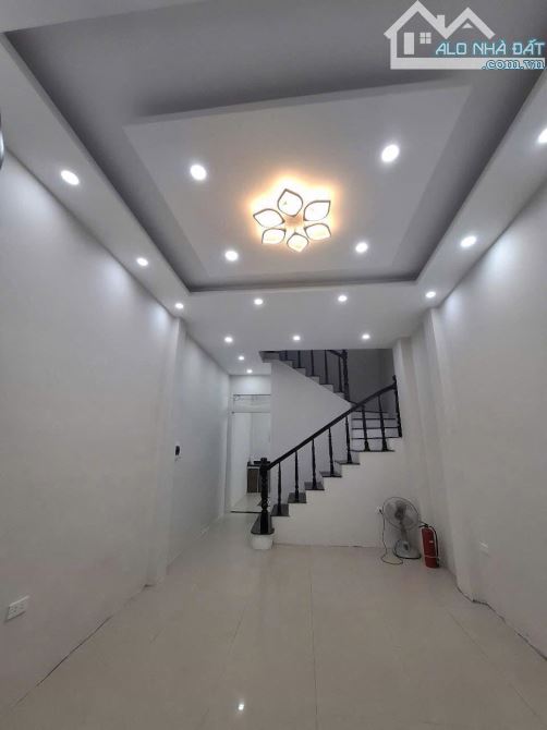 BÁN NHÀ KHÚC THỪA DỤ - 38M² - HƠN 7 TỶ - NGÕ QUÁ ĐẸP, 30M RA PHỐ