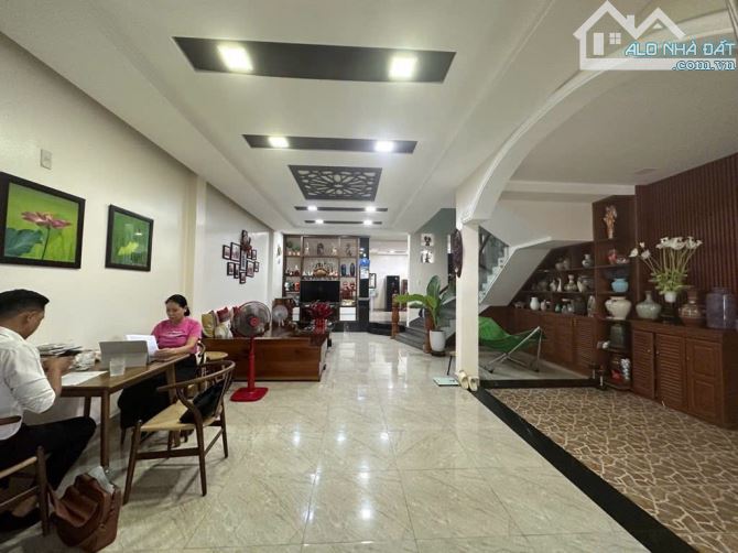 Bán nhà mặt tiền Trưng Nữ Vương - Hải Châu. Ngang 7m rộng rãi lợi thế kinh doanh