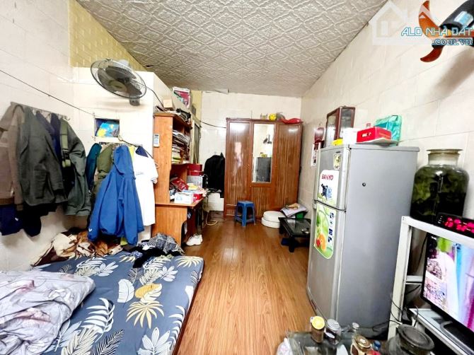 Mặt phố  Hàng Giấy 185 tỷ, 264m2 mặt tiền 6.8m.