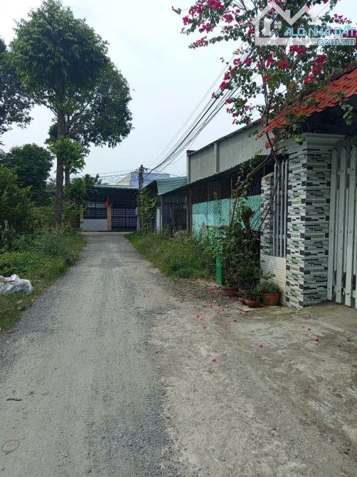 Cần bán nhà 125m2. Cách TL 769 Lộc An tầm 300m. Cách chợ mới 700m . Lộc An. Long Thành. Ch