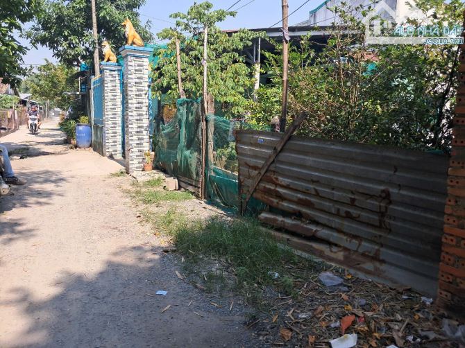 Bán đất xã Tân Thạnh Đông Củ Chi, đường 6m cách TL 15-100m, 6.5x28m, 184m2, QH ở Hiện hữu