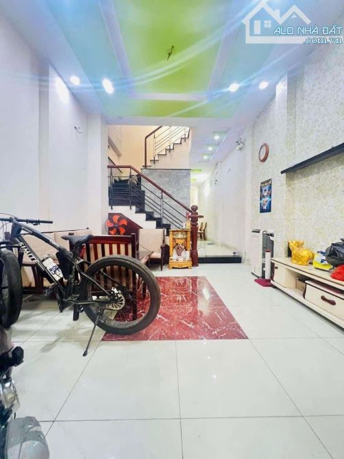 Bán nhà Trường Chinh Phường 12 Tân Bình 47m2, HXH, 4 tầng, giá chỉ 4,3 tỷ TL