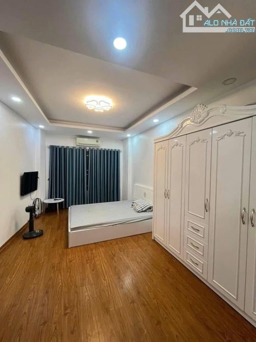 Bán nhà Trần Cung, Thang máy, gần ô tô, gần phố, dt 35m.