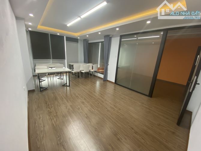 Cho thuê penthouse 190m2 tại Eco Green City 286 Nguyễn Xiển