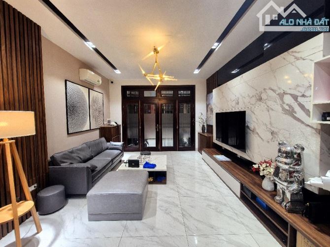 Phân lô Cán bộ XaLa Phùng Hưng 45m mt4,5m 5 tầng ô tô chạy vòng quanh, vào nhà, an sinh KD - 1