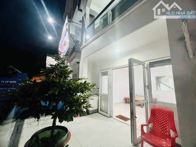 BÁN NHÀ 🏡(Q12) ĐỐI DIỆN UBND Q12 - MẶT TIỀN LÊ THỊ RIÊNG 77M2 - 4 TẦNG - HOÀN CÔNG ĐỦ - - 1