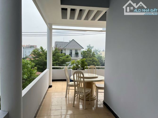 BÁN NHÀ BIỆT THỰ KHU BÊN SÔNG PHẠM VĂN ĐỒNG CĂN GÓC - 1