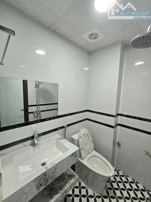 NHÀ MỚI XÂY MẬU LƯƠNG, NGÕ RỘNG, GẦN PHỐ 32M2, 5 TẦNG, MT 3.2M CHỈ HƠN 5 TỶ - 1