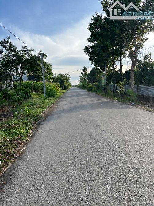 BÁN LÔ BIỆT THỰ NGAY KHU DÂN CƯ 337M2(7MX70M) CÓ 70M2 THỔ CƯ CHỈ 795 TRIỆU - 1