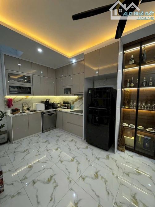 Bán nhà mặt phố Lưu Quang Vũ - Trung Hoà 45m2, 6 tầng, mt 5.4m, giá 26 tỷ - 1