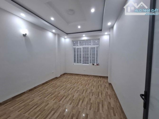 BÁN NHÀ KHÚC THỪA DỤ - 38M² - HƠN 7 TỶ - NGÕ QUÁ ĐẸP, 30M RA PHỐ - 1