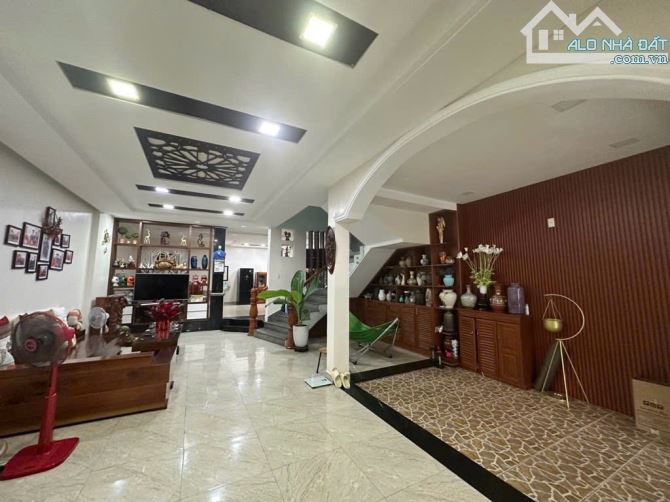 Bán nhà mặt tiền Trưng Nữ Vương - Hải Châu. Ngang 7m rộng rãi lợi thế kinh doanh - 1