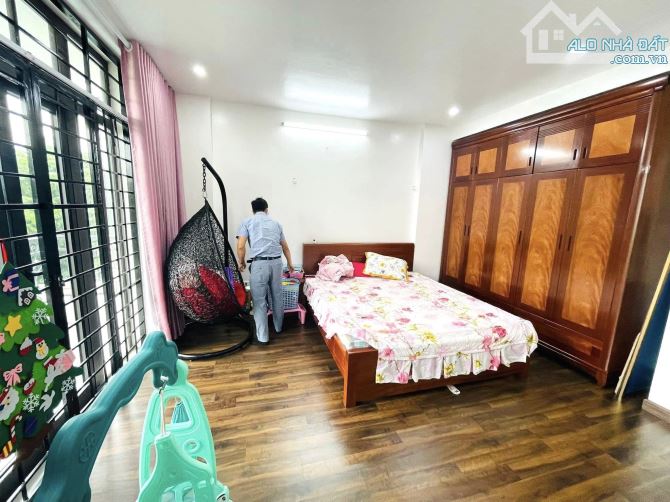 Bán nhà Vạn Phúc 55m, lô góc 3 thoáng ô tô vào nhà, hàng xóm khu đô thị, giá chỉ hơn 8 tỷ - 1