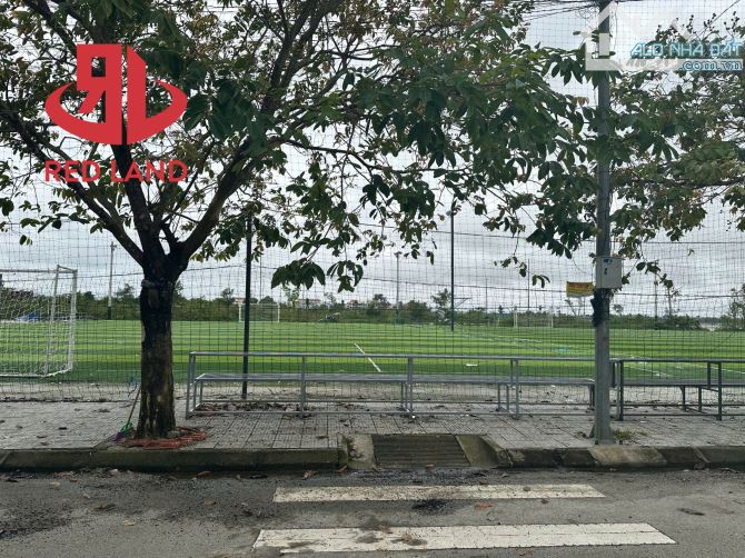 🏡 BÁN NHÀ 3 TẦNG ĐÃ HOÀN THIỆN NỘI THẤT -  VIEW TRỤC CHÍNH SÂN BÓNG HUẾ GREEN - 1