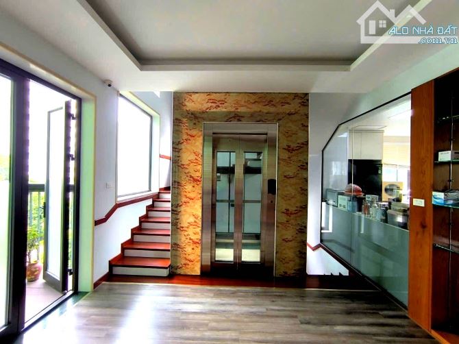 Siêu Biệt Thự Linh Đàm, Đại Kim, Hoàng Mai - DT 230m - Giá 72 tỷ - 5Tầng Thang Máy- Lô Góc - 2