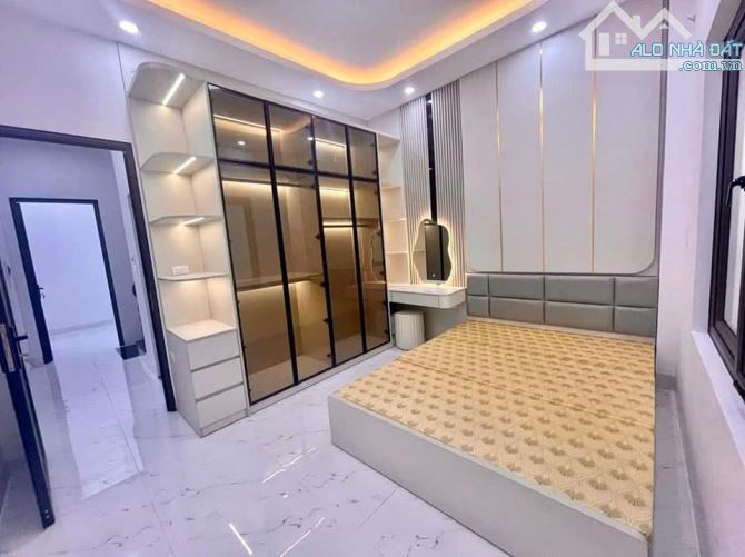 THÔNG PHONG ĐỐNG ĐA-32M- 5TỶ15- NGÕ THOÁNG- 10M RA OTO- TIỆN ÍCH- NHÀ ĐẸP- FULL ĐỒ - 2