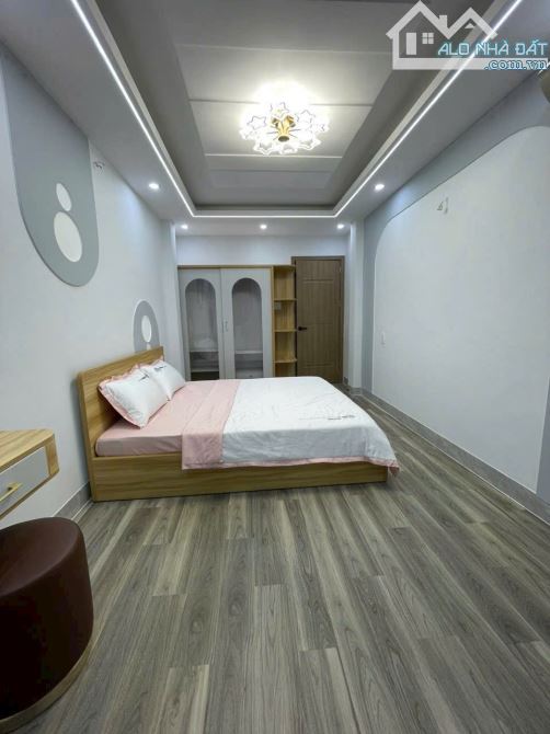 NHÀ MỚI 5 TẦNG KHU VIP PHAN XÍCH LONG P3 PHÚ NHUẬN - 2
