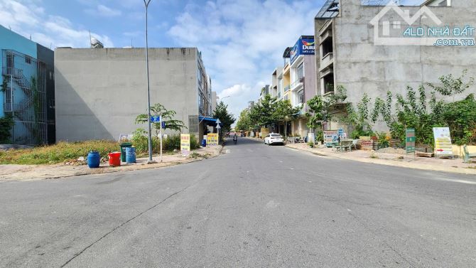 7,5Tỷ TL🔥Bán 2Lô đất GÓC 2MT_152,2m2 đẹp nhất PHT8, p.Bình Chuẩn, Tp.Thuận An - 2
