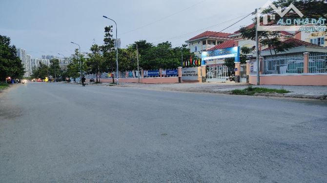 Bán Đất Mặt Tiền Góc Đẹp - View Vinhomes, Vành Đai 3, Quận 9. Giá Nhỉnh 7 Tỷ - 2