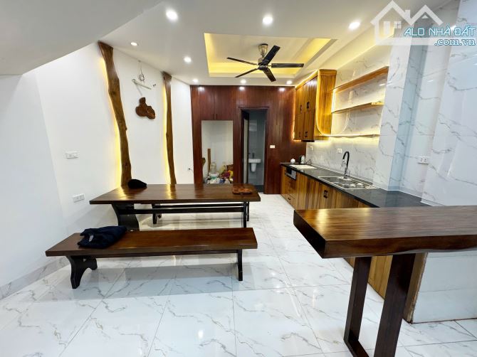 Nhà Khương Trung - 50m², 4 Tầng, Không Gian Thoáng Đẹp, Giá 9.8 Tỷ - 2