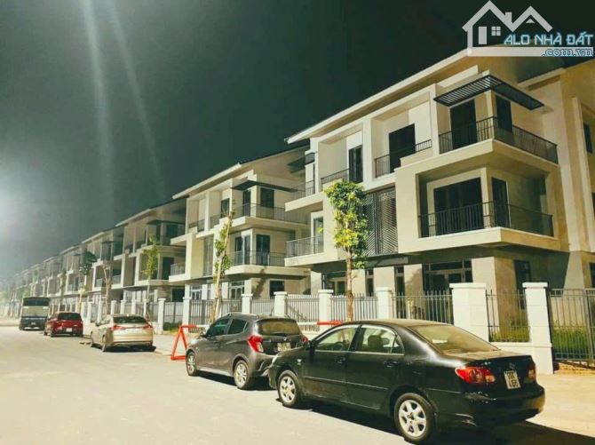 Duy nhất biệt thự vườn 180m2, view công viên, vị trí vàng, tiềm năng tăng giá bứt phá. - 2