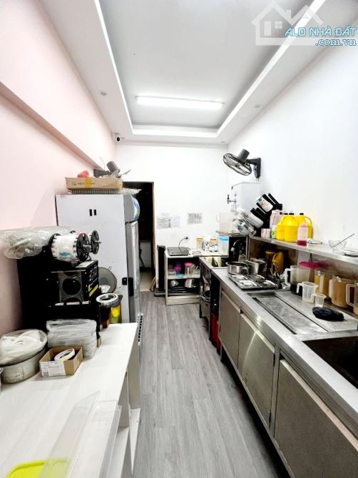 Mặt phố  Hàng Giấy 185 tỷ, 264m2 mặt tiền 6.8m. - 2