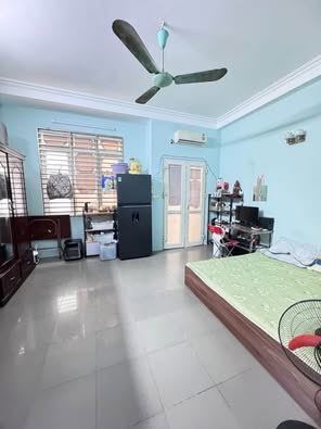 Bán nhà Phạm Văn Đồng, ngõ nông, thông, ô tô đỗ, 35m. - 2