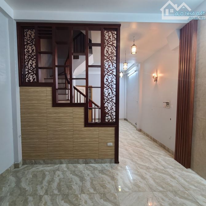 💥💥💥Bán Nhà Lê Văn Hiến, 6 Tầng, 40m2 , 8 tỷ, Ô TÔ đổ cửa, Dân Xây, Dòng Tiền Tốt - 2