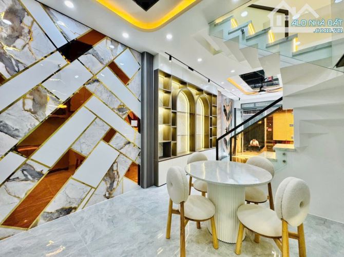 Bán gấp nhà 2MT HXH  Cách Mạng Tháng Tám Quận 10- 56m2 - giá 9.3 tỷ. - 2