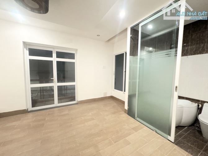Bán nhà  hẻm ô tô Cao Thắng 70m2 , 5m x 14m , 4 tầng , 9.7 tỷ. - 3