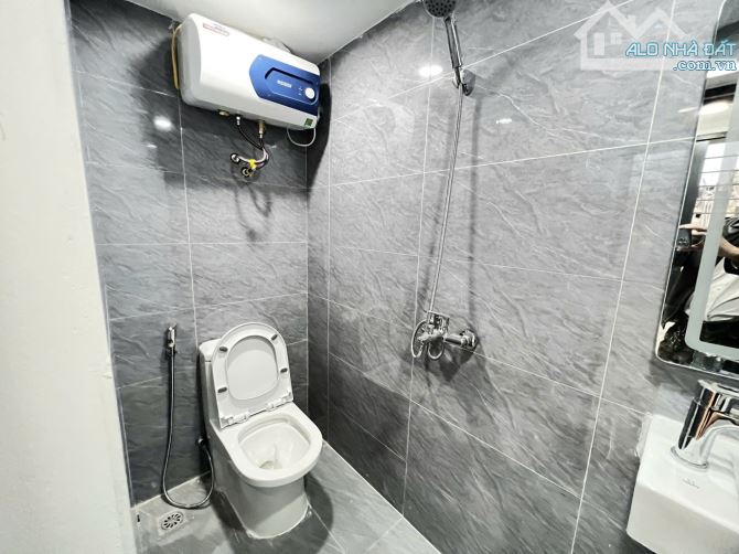 Bán nhà TT Bách Khoa 2 ngủ 2 wc NHÀ ĐẸP ở ngay 2tỷ6 - 3