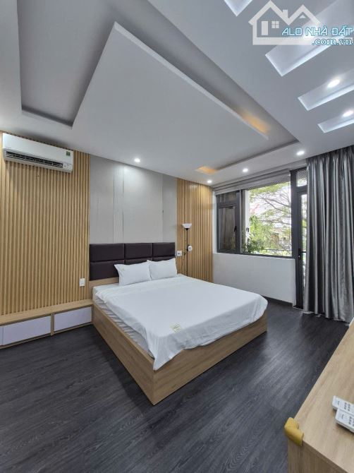 Biệt thự Villa góc 2 mặt tiền đường 10,5m- Hồ bơi riêng- 3 tầng full nội thất xịn - 3